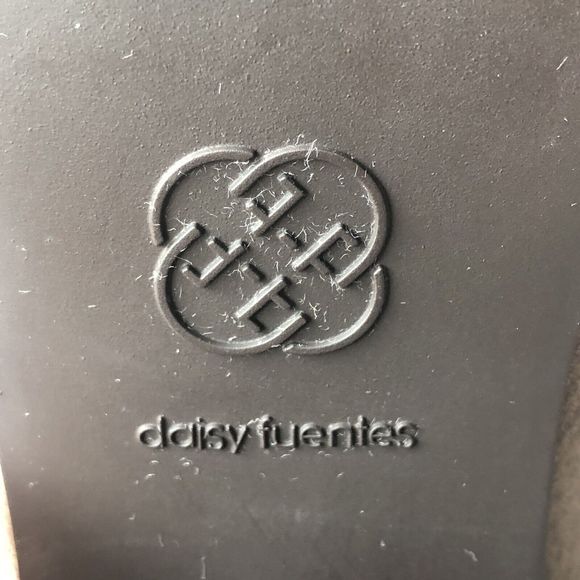 Daisy Fuentes Kloudie Brown Ankle Boots Zip Side Size 10M - Picture 7 of 10